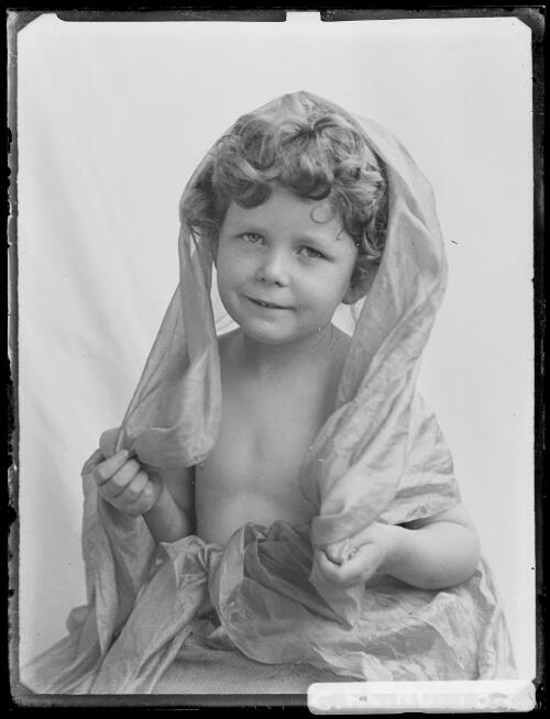Rainbow Cazneaux with gauze fabric around her head, 1911 [picture] / Harold Cazneaux
