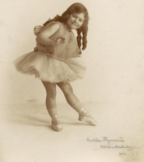 Peggy van Praagh in "Honey bee dance", 1916 [picture] / Estella Hymans