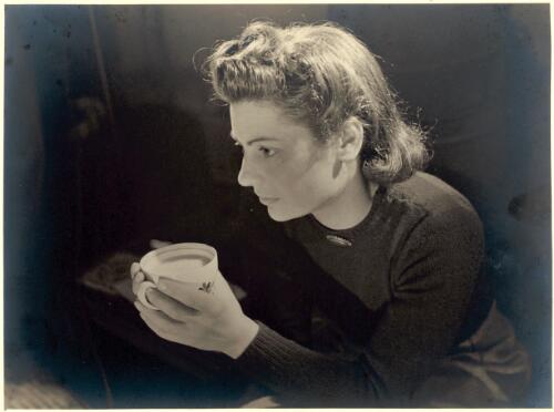 Peggy van Praagh in her flat in Belsize Square, London, ca. 1942 [picture]