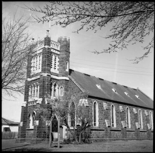 St. Andrew's Presbyterian Church, Cecil Street, Williamstown, Victoria, ca. 1955 [picture] / Sarah Chinnery