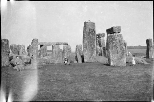 Stonehenge, England, 1934 [picture] / Sarah Chinnery