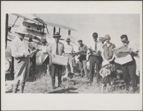 Arrival of the first newspapers to go by air to Normanton, aircraft was a Perseus, a DH 50 built by Qantas at Longreach, 1 July 1927 [picture]
