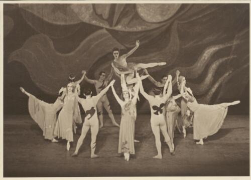 Irina Baronova and Paul Petroff as Passion (centre back) and artists of the company, in Les presages, Covent Garden Russian Ballet, Australian tour, His Majesty's Theatre, Melbourne, April, 1939 [picture] / Hugh P. Hall