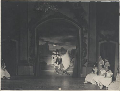Tatiana Stepanova as La Sylphide (centre left), Michel Panaieff as the Scotsman (centre right), and artists of the company, in Graduation ball, The Original Ballet Russe, Australian tour, His Majesty's Theatre, Melbourne, 1940 (1) [picture] / Hugh P. Hall