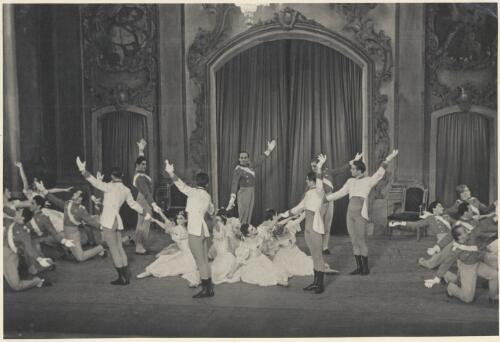Artists of the company, in Graduation ball, The Original Ballet Russe, Australian tour, His Majesty's Theatre, Melbourne, 1940 [picture] / Hugh P. Hall