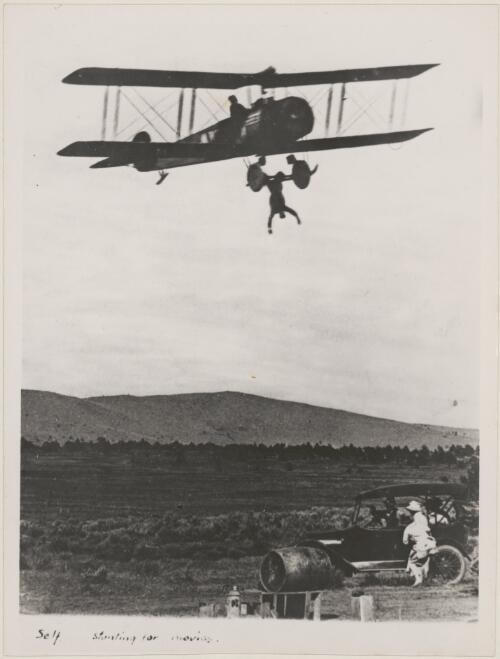 Charles Kingsford Smith stunting for movies, California, 1922 [picture]