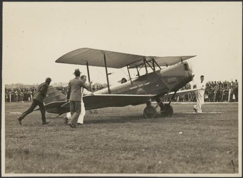Avro Avian biplane Southern Cross Junior, G-ABCF [picture] / Sydney Morning Herald and Sydney Mail, Sydney