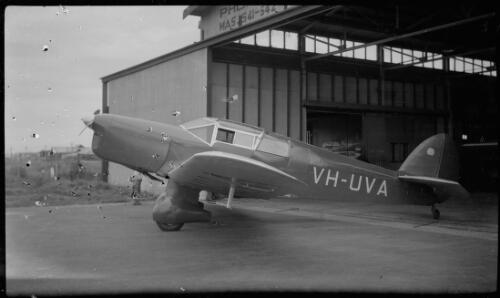 Percival Gull single engine monoplane, VH-UVA, between 1936 and 1946, 2 [picture]