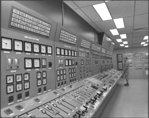Queensland Nickel, centra [i.e. central] control room, Yabulu Plant near Townsville, Queensland 1 [picture] / Wolfgang Sievers