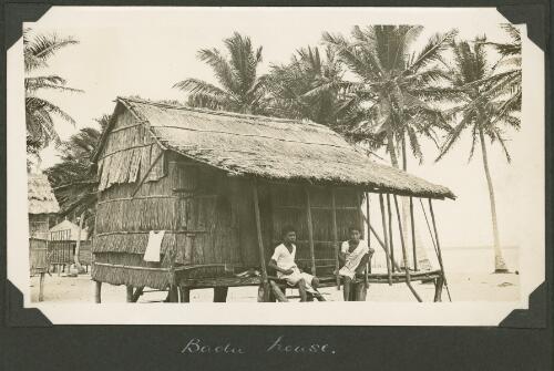 A villager's hut, Badu Island, Queensland, ca. 1928 [picture] / Charles Maurice Yonge