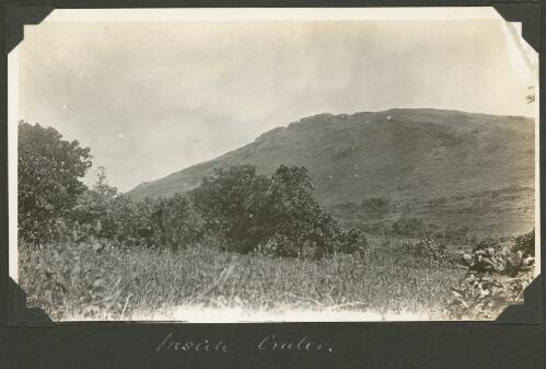 Inside the crater of Gelam Paser, Meer Island, Queensland, ca. 1928 [picture] / Charles Maurice Yonge