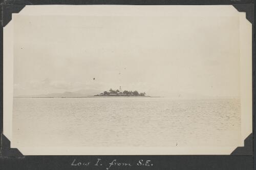 Low Island from the southeast, Queensland, ca. 1928 [picture] / C.M. Yonge