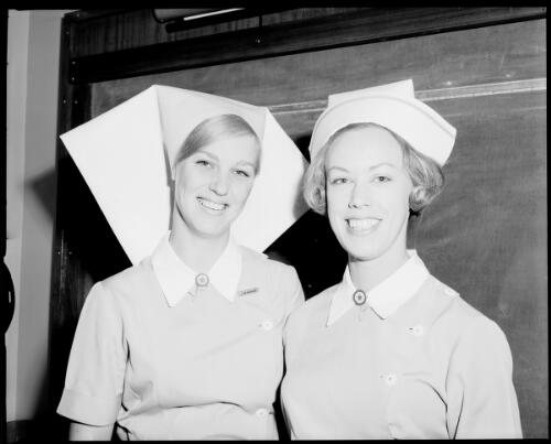 St. Vincent's Hospital nurses discard veils, 26 September, 1967 [picture] / John Mulligan
