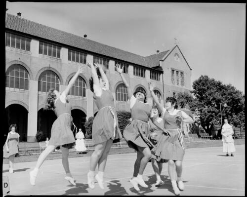 Girls playing basketball at the Home of the Good Shepherd girls home, Ashfield, 8 October, 1963 [2] [picture] / John Mulligan