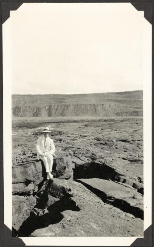 Maurice Yonge at a site overlooking the crater, Kilaeua, 1929 [picture] / Mattie Yonge