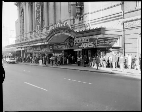 Planet of the Apes film queue, Regent Theatre, George Street, Sydney 27 August 1968, [2] [picture] / John Mulligan
