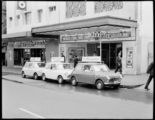 Mini Morris cars outside Paramount Theatre, George Street, Sydney, promoting the film "The Italian Job", 11 November 1969 [2] [picture] / John Mulligan