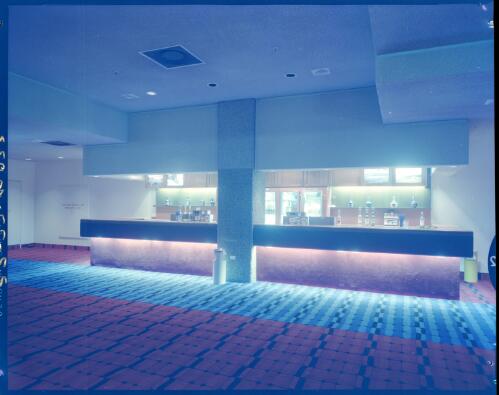 Interior mezzanine level bar of Hoyts Entertainment Centre, George Street, Sydney, 1976 [picture] / John Mulligan