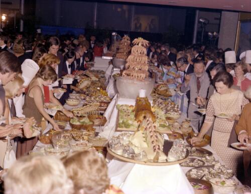 A function at the opening of Hoyts Entertainment Centre, George Street, Sydney, 1976 [picture] / John Mulligan
