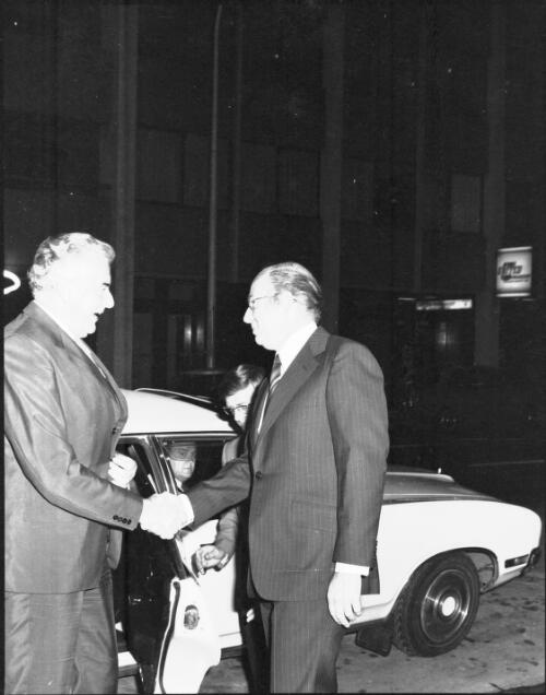 Gough Whitlam being greeted by unidentified man at the opening of Roxy Theatre, Hoyts, George Street, Parramatta, 1976 [picture] / John Mulligan