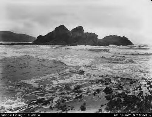 Goat Island, Ulverstone [picture] / Spurling