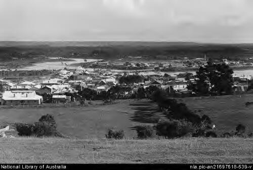 Smithton panorama, 1 [picture] / Spurling
