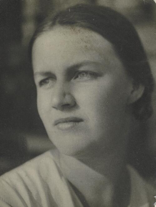In Hamburg Germany, Nora Heysen from London days, ca. 1934 [picture]