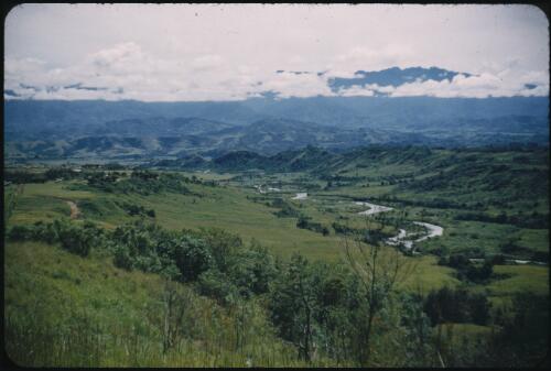 Minj River at south-east end of Minj Station Papua New Guinea, 1954 [picture] / Terence and Margaret Spencer