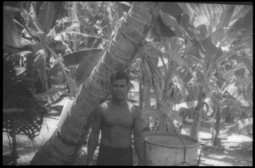Catching water on a dry island Carteret Islands, Papua New Guinea, 1960 [picture] / Terence and Margaret Spencer