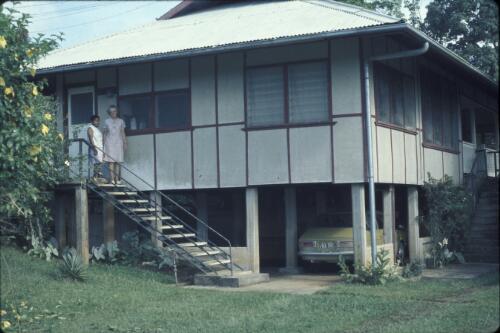 House at Yagaum Papua New Guinea, 1974 [picture] / Terence and Margaret Spencer