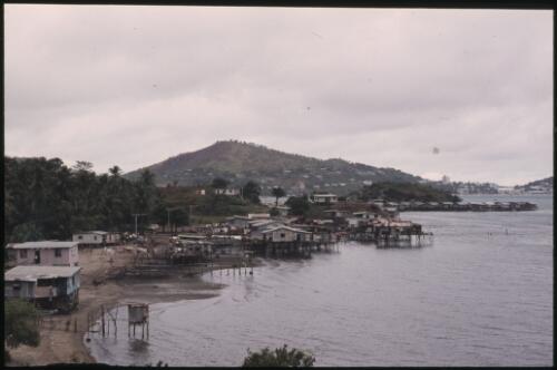Hanuabada (2) Port Moresby, Papua New Guinea, 1976-1978 [picture] / Terence and Margaret Spencer