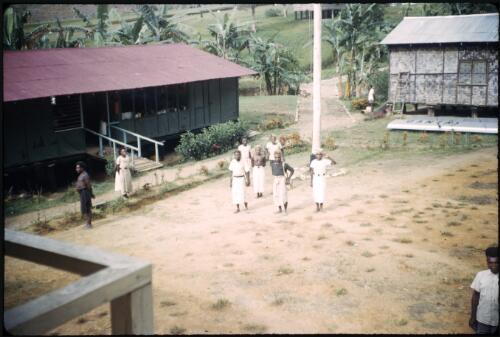 Tapini (4) Papua New Guinea, 1956 [picture] / Terence and Margaret Spencer