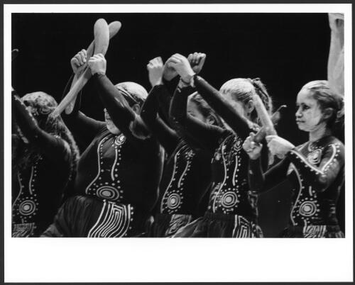 Cultural performance by Aboriginal women at Corroboree 2000 [picture] / Loui Seselja