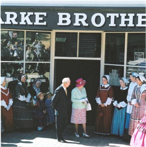 [The Queen greets employees of Sovereign Hill outside the restaurant where she has just eaten lunch, Ballarat, Friday 24th March 2000] [picture] / Matthew Sleeth
