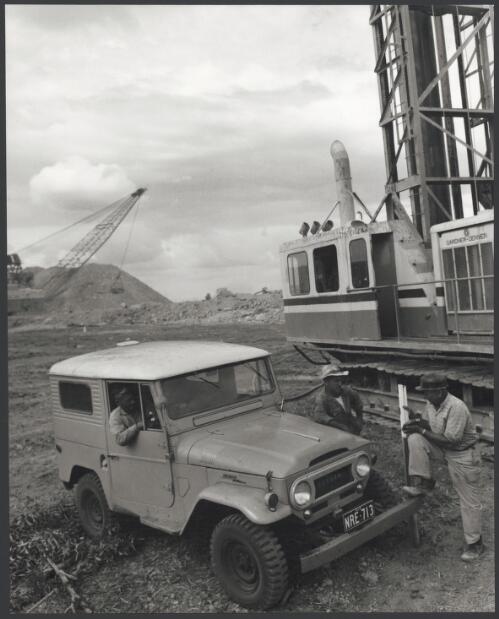Mining engineers and staff at Moura coal mines, Central Queensland, 1963, 1 [picture] / Wolfgang Sievers