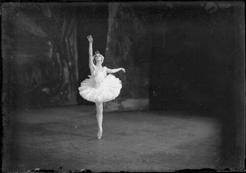 "Swan lake", Ballets Russes, [1] [picture] / Alan Charleston