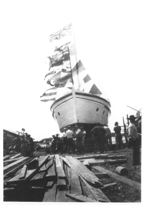 [Launching at Tuncurry shipyard, 4] [picture]