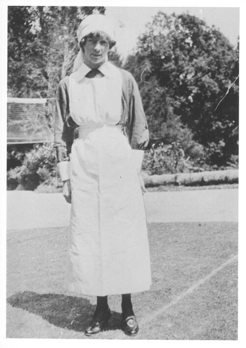 [Portrait of Mrs Arden dressed in a uniform, ca. 1913] [picture]
