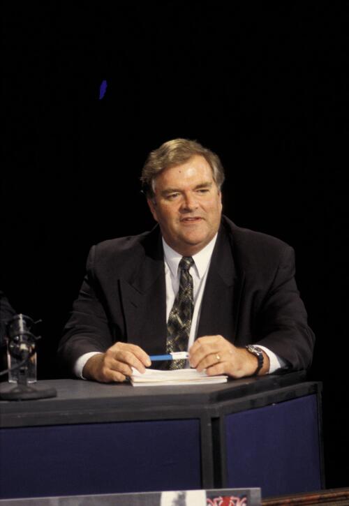 [Portrait of Kim Beazley, Leader of the Opposition, at the launch of Kookaburra magazine at the National Press Club, Canberra, 31 October, 1996] [picture] / Andrew S. Long