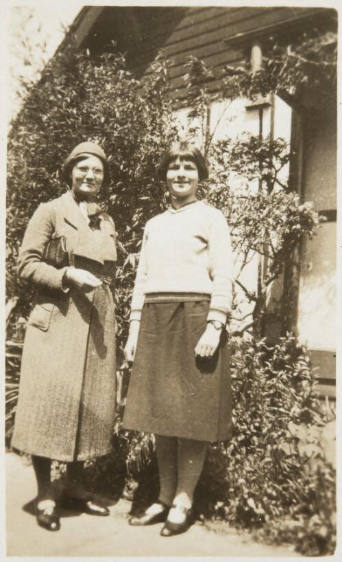 Helen and Aileen Palmer, Ardmore, Kew, Victoria, 1932 [picture]