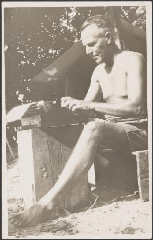 Portrait of Vance Palmer at work, Green Island, Queensland, ca. 1928 [picture]
