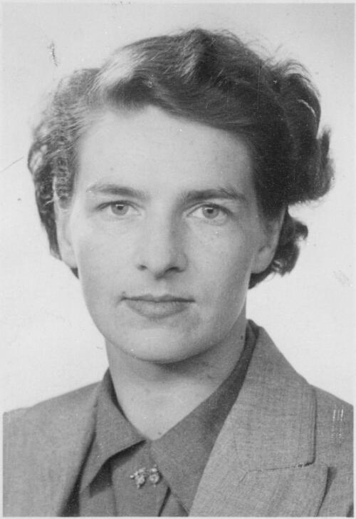 Portrait of Helen Gwynneth Palmer, ca. 1940s [picture]