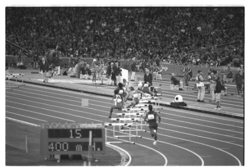 Women's 400m hurdles, heats, Sydney 2000 Olympic Games, 24 September 2000 [6] [picture] / Loui Seselja