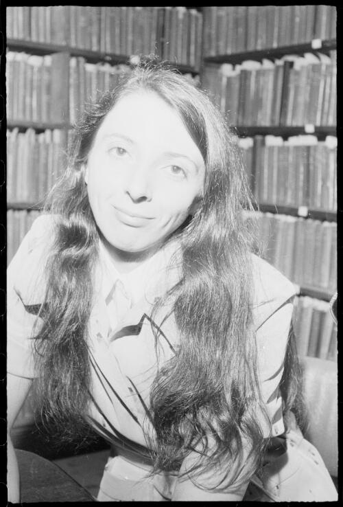 Portrait of Jennifer Maiden taken during an oral history interview, 2 March 1978 [picture] / Hazel de Berg