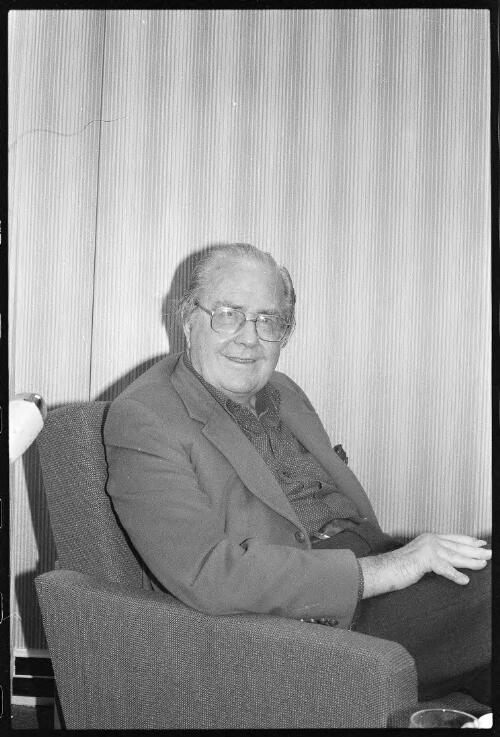 Portrait of Leonard Walters taken during an oral history interview, 20 August 1981 [picture] / Hazel de Berg