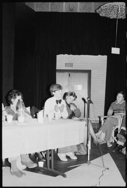 Berwyn Lewis, Alison Lyssa and Melody Cooper at the Theatre Seminars, 24 October 1982 [picture] / Hazel de Berg