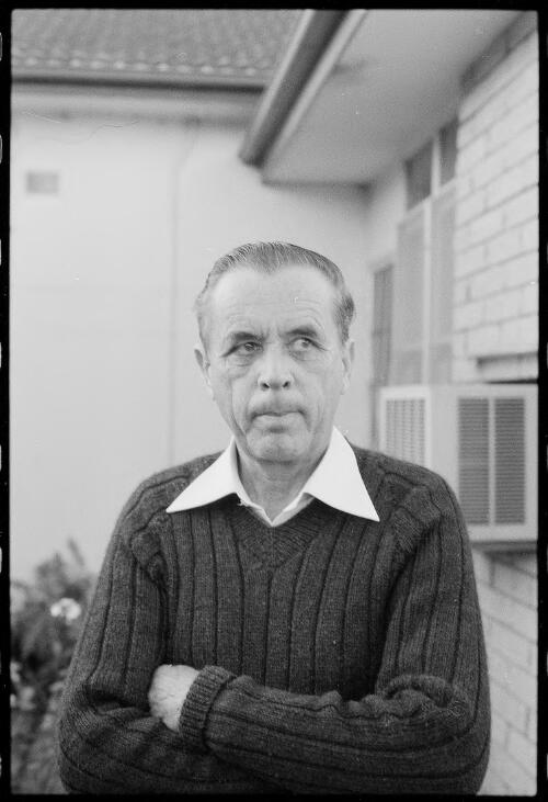 Ron Morton at his home in Cowra, New South Wales, 8 May 1983 [picture] / Hazel de Berg
