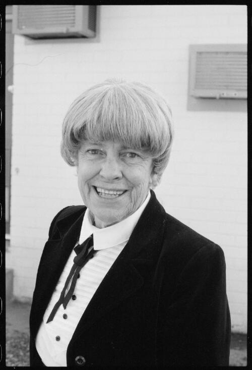 Elizabeth Middleton, gallery owner, Cowra, New South Wales, 12 May 1983 [picture] / Hazel de Berg
