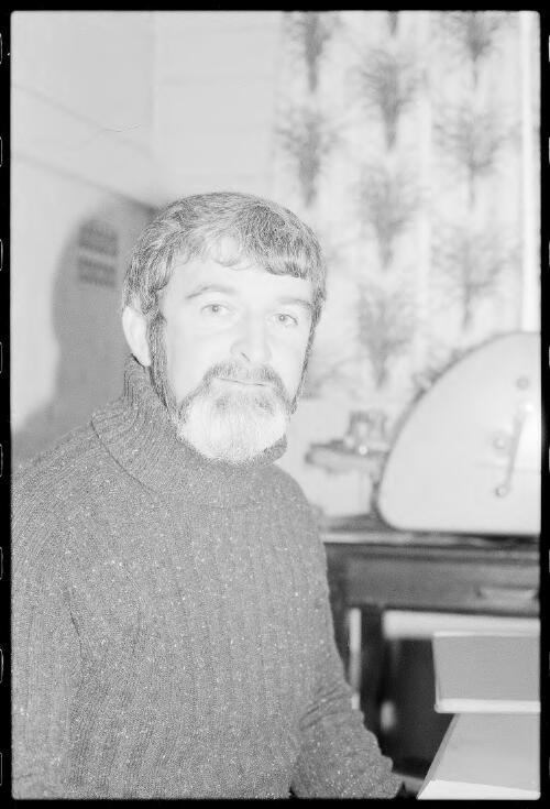 Allen Crowe, Young, New South Wales, 30 April 1983 [picture] / Hazel de Berg