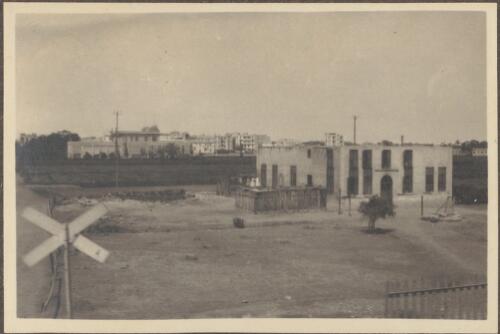 Second view of Cairo from train, [probably viewed from top of train carriage where some soldiers of the 8th Light Horse Regiment travelled during the journey from Suez to Cairo, April 4, 1915] [picture] / J.P. Campbell
